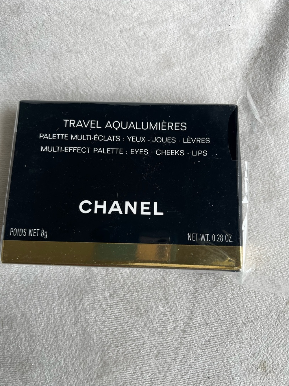 CHANEL Multi-Effect Palette - Black & Gold Compact